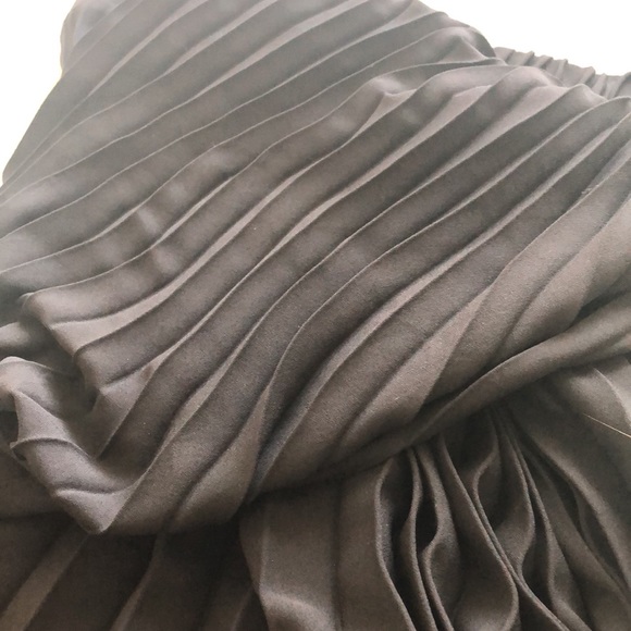 Maurice’s black chiffon pleated skirt medium - Picture 10 of 15